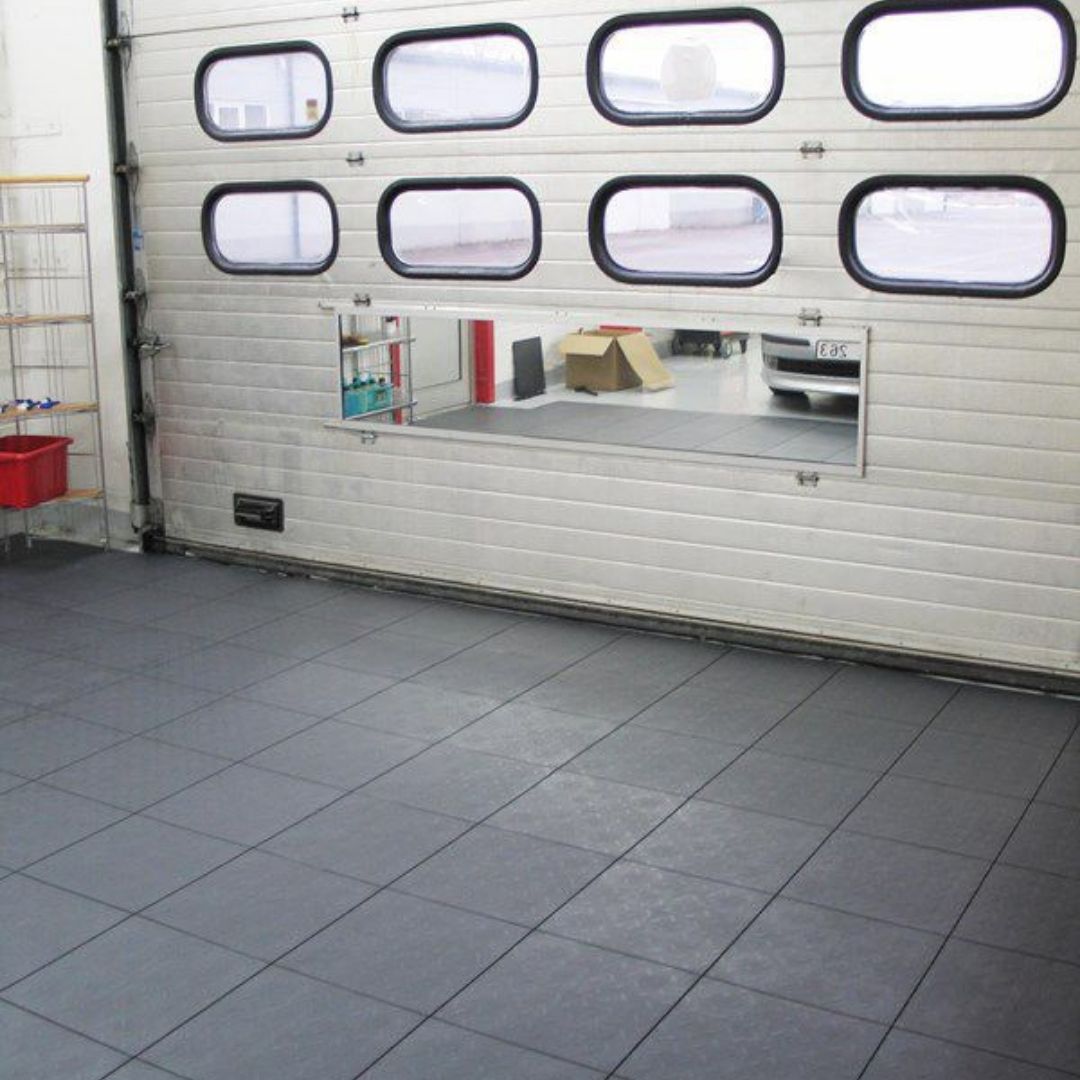 Bergo Nova talne plošče v delavnici.