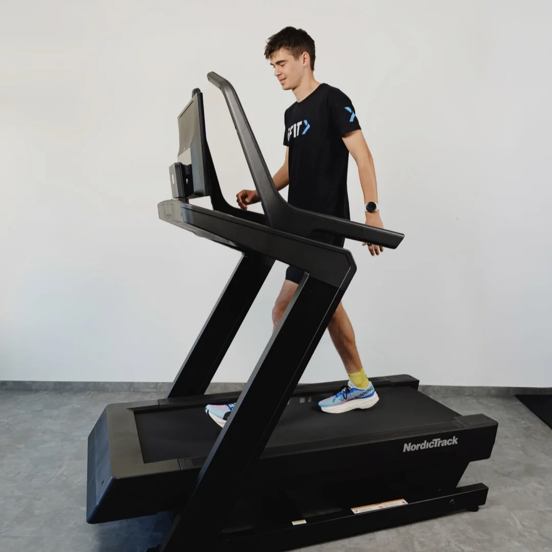 NordicTrack X24 tekalna steza | 24-palčni vrtljivi HD-zaslon na dotik, Hitrost do 20 km/h, Naklon −6 do 40 % | Vadite po svojem načrtu - slika 15