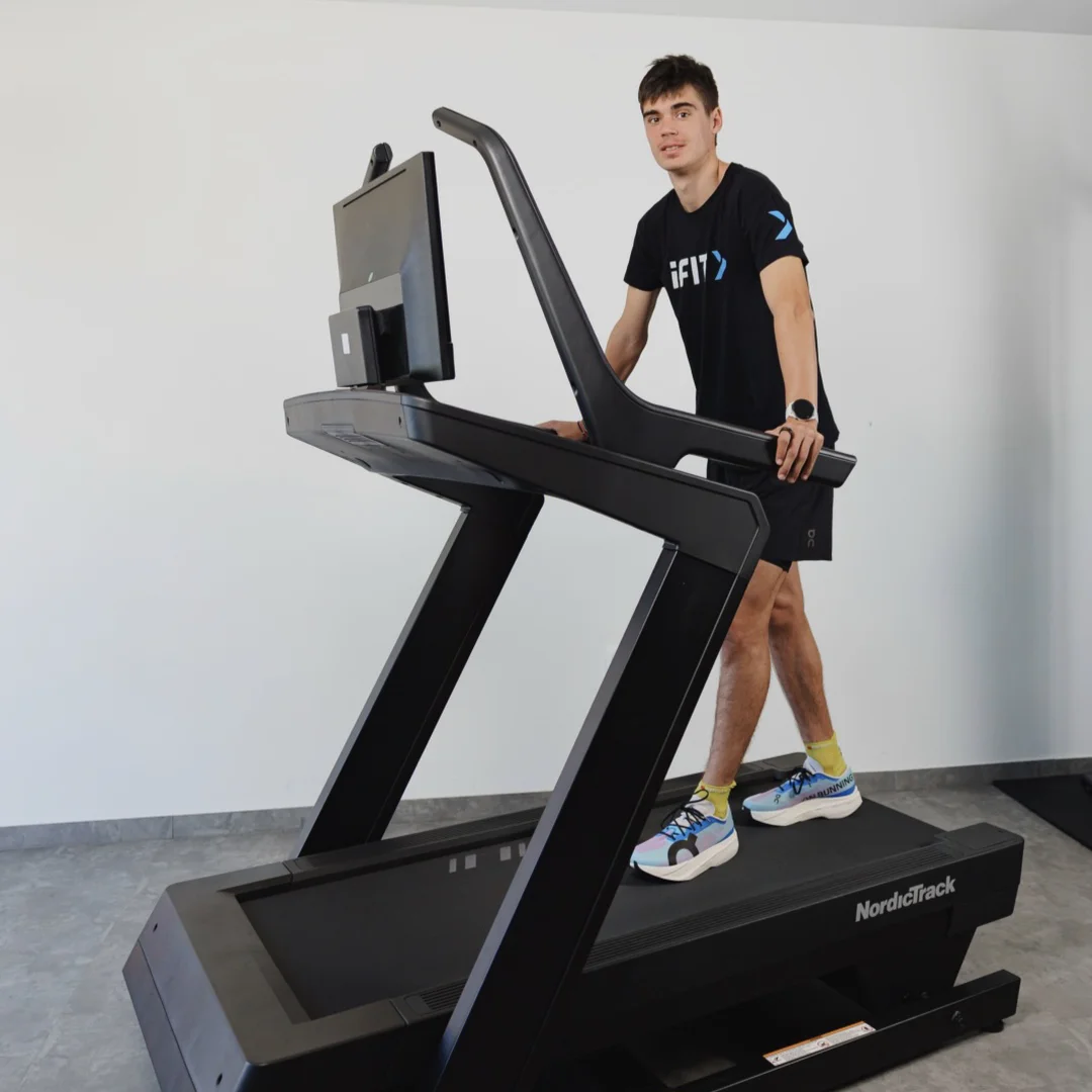 NordicTrack X24 tekalna steza | 24-palčni vrtljivi HD-zaslon na dotik, Hitrost do 20 km/h, Naklon −6 do 40 % | Vadite po svojem načrtu - slika 22