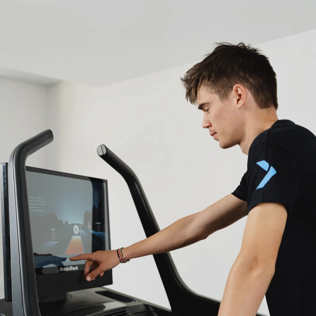 NordicTrack X24 tekalna steza | 24-palčni vrtljivi HD-zaslon na dotik, Hitrost do 20 km/h, Naklon −6 do 40 % | Vadite po svojem načrtu - slika 20