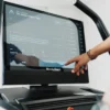 NordicTrack X24 tekalna steza | 24-palčni vrtljivi HD-zaslon na dotik, Hitrost do 20 km/h, Naklon −6 do 40 % | Vadite po svojem načrtu - Thumbnail Image 17