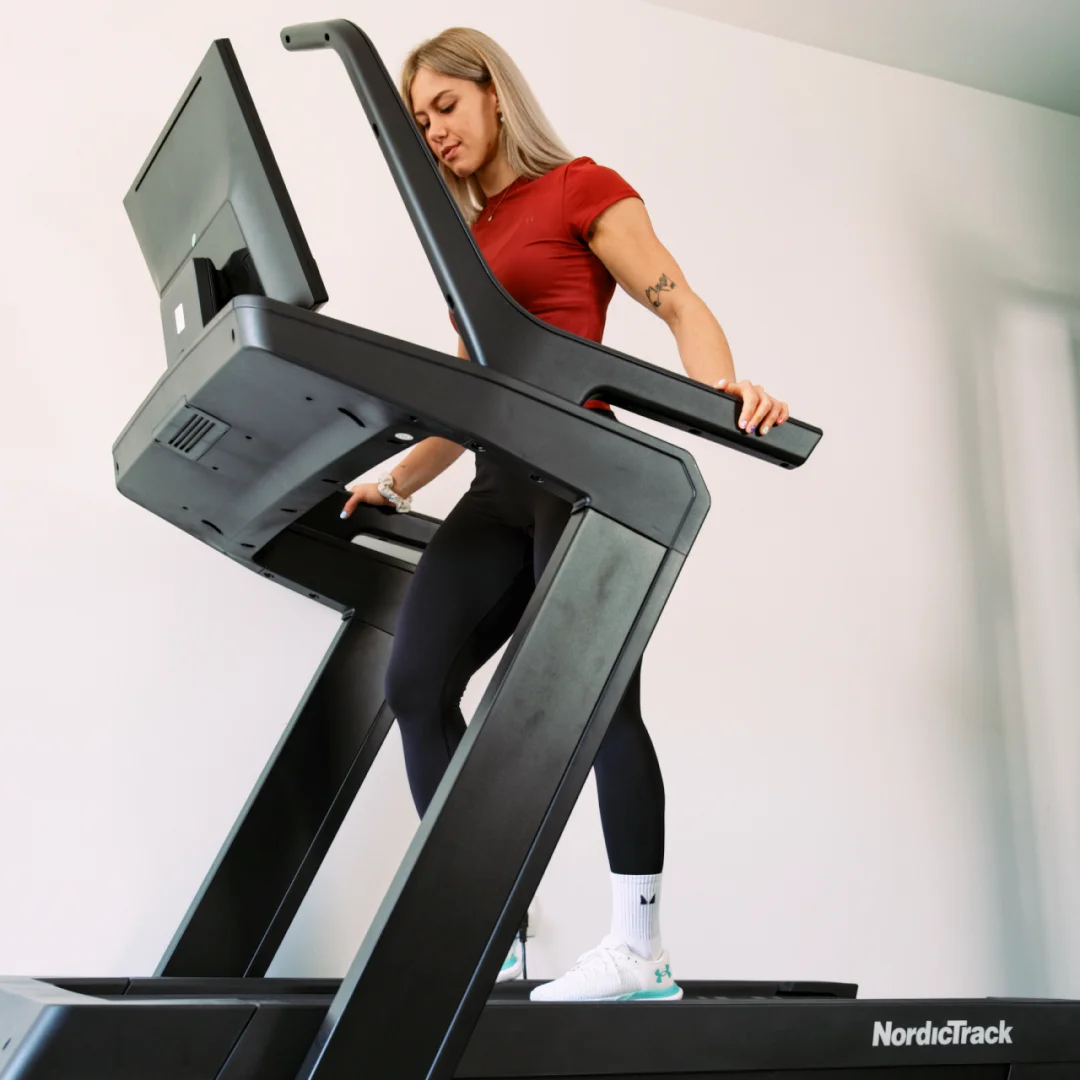 NordicTrack X24 tekalna steza | 24-palčni vrtljivi HD-zaslon na dotik, Hitrost do 20 km/h, Naklon −6 do 40 % | Vadite po svojem načrtu - slika 32