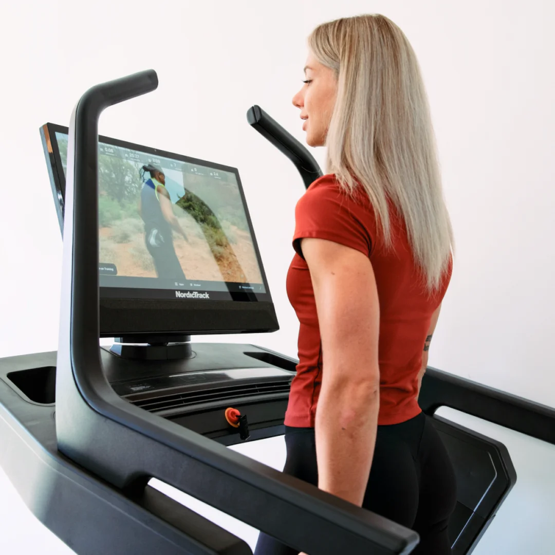NordicTrack X24 tekalna steza | 24-palčni vrtljivi HD-zaslon na dotik, Hitrost do 20 km/h, Naklon −6 do 40 % | Vadite po svojem načrtu - slika 42