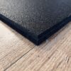 Gumirana plošča 1 x 1 m x 15 mm | Raven rob | Črna | Zanesljiva zaščita tal in vrhunsko udobje pri vadbi! - 3 Gumirana fitnes plošča 15 ali 10 mm – črna, trpežna podlaga za vadbo in zaščito tal