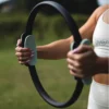 Toorx Pilates Ring obroč za pilates | Ø 38 cm · Light/Strong · soft-touch ročaji | več nadzora v vsakem gibu - Thumbnail Image 2