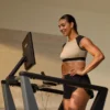 NordicTrack Ultra 3 tekalna steza | 24-palčni vrtljivi HD-zaslon na dotik, Brezkrtačni motor 3,0 CHP, Razpon do 24 km/h | Vadite po svojem načrtu - Thumbnail Image 7